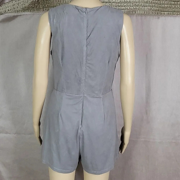 PANTS STORE Laced Up Romper Large - Picture 7 of 8